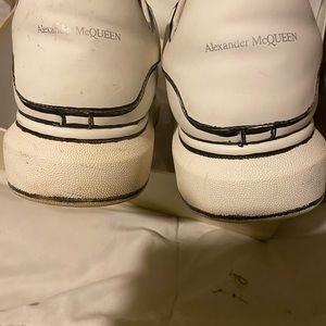 MEN’S ALEXANDER MCQUEENS.